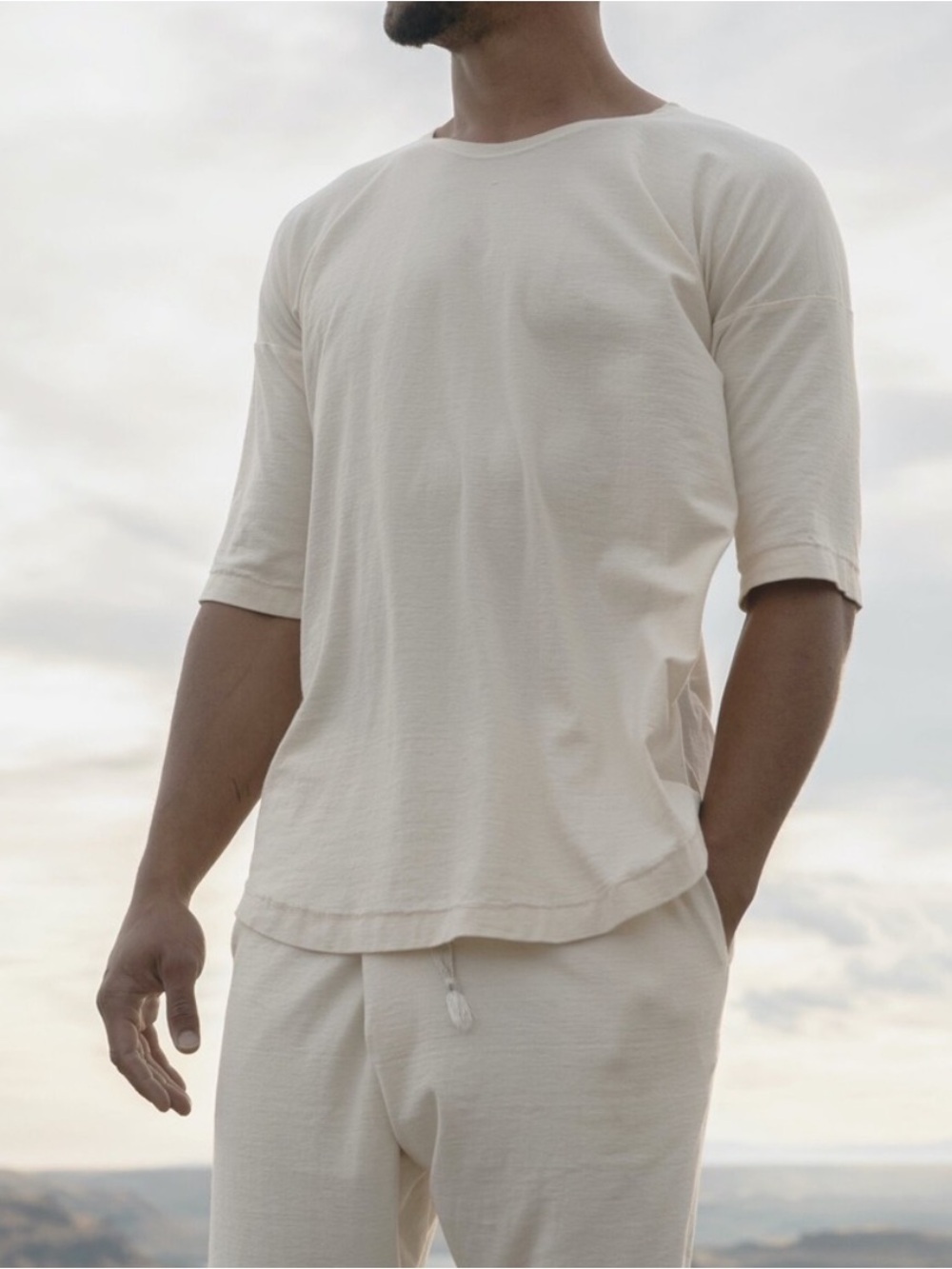 Eyn Vas Cream Short-Sleeve Longline Tee - Minimal Casual